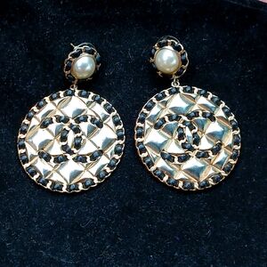 Chanel earrings  XL logo quilted